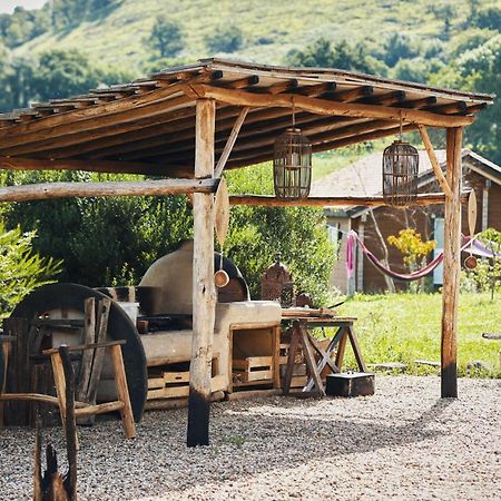 Les Fous Du Village Saint-Esteben Экстерьер фото