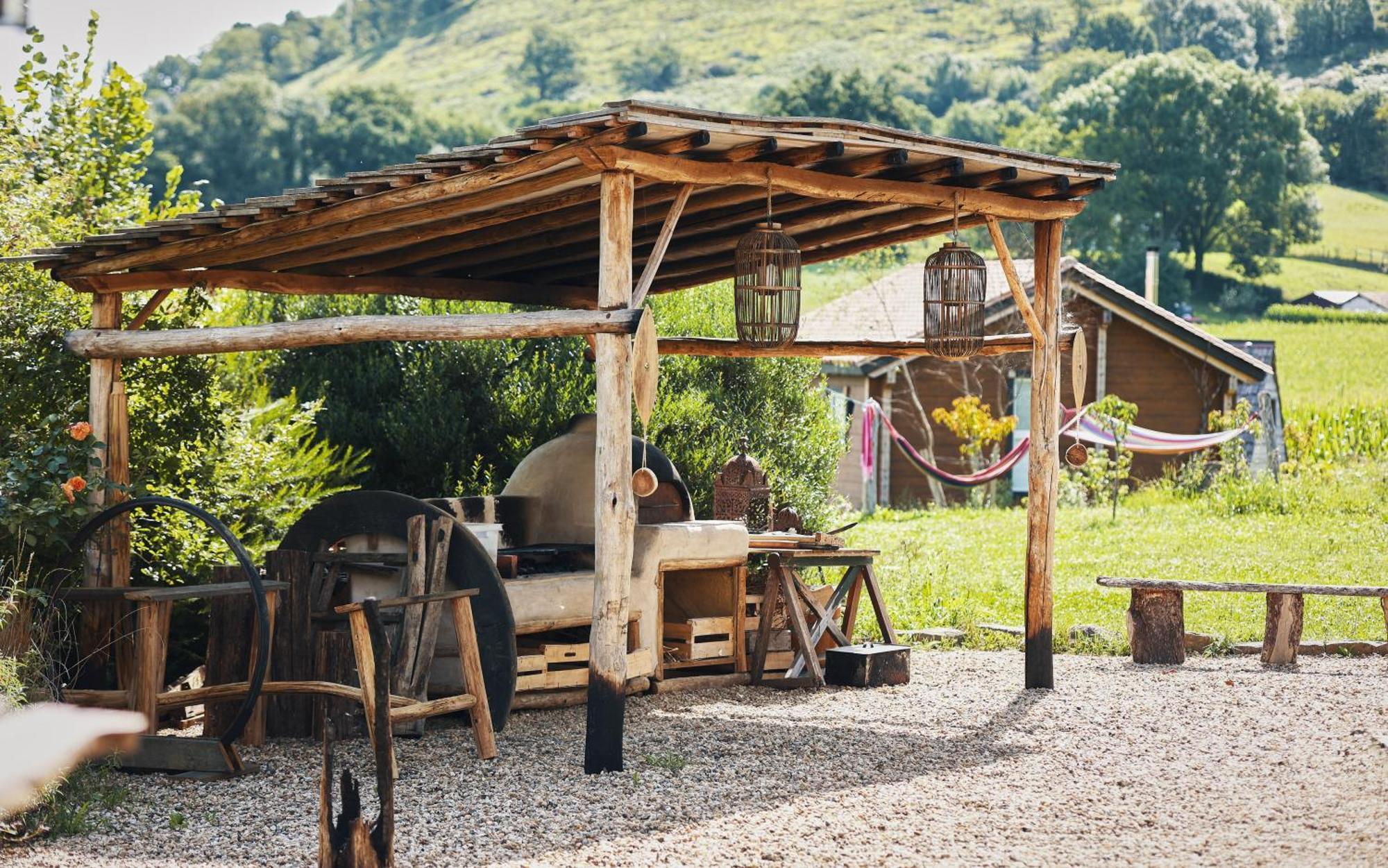 Les Fous Du Village Saint-Esteben Экстерьер фото