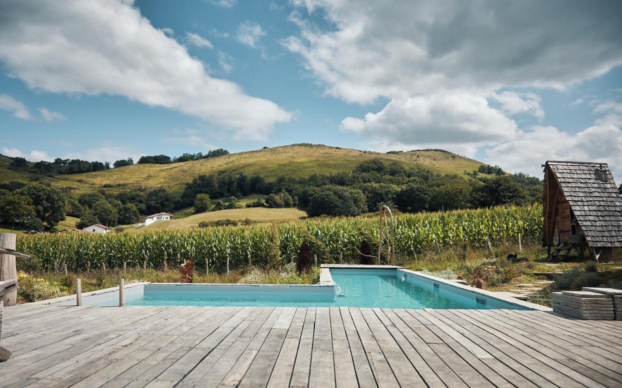 Les Fous Du Village Saint-Esteben Экстерьер фото